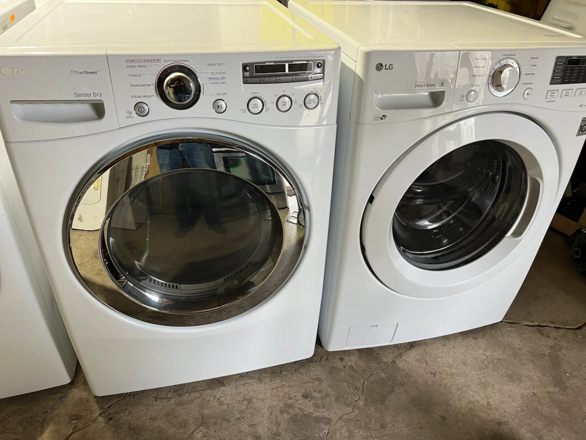 LG Washer and Dryer Set - photo 3