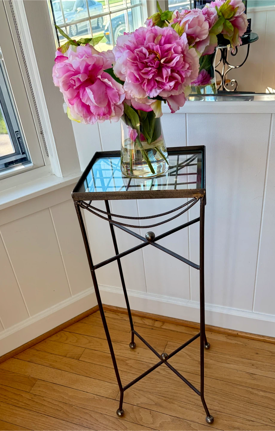 LOVELY TALL FLOWER/PLANT STAND - photo 2