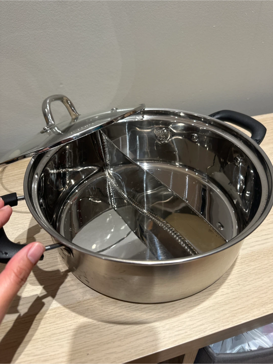 Stainless Steel Split Hot Pot with Glass Lid - photo 2