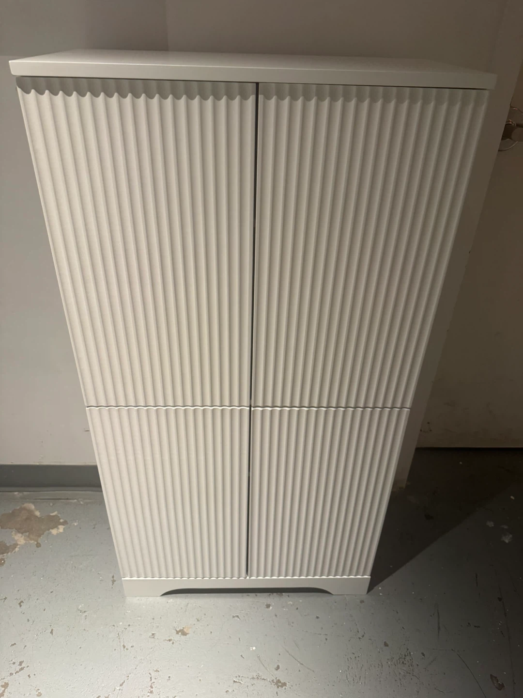 Modern White Fluted Door Cabinet