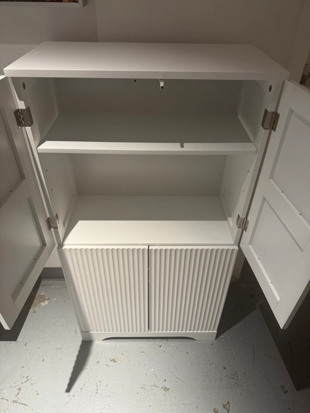 Modern White Fluted Door Cabinet - photo 3