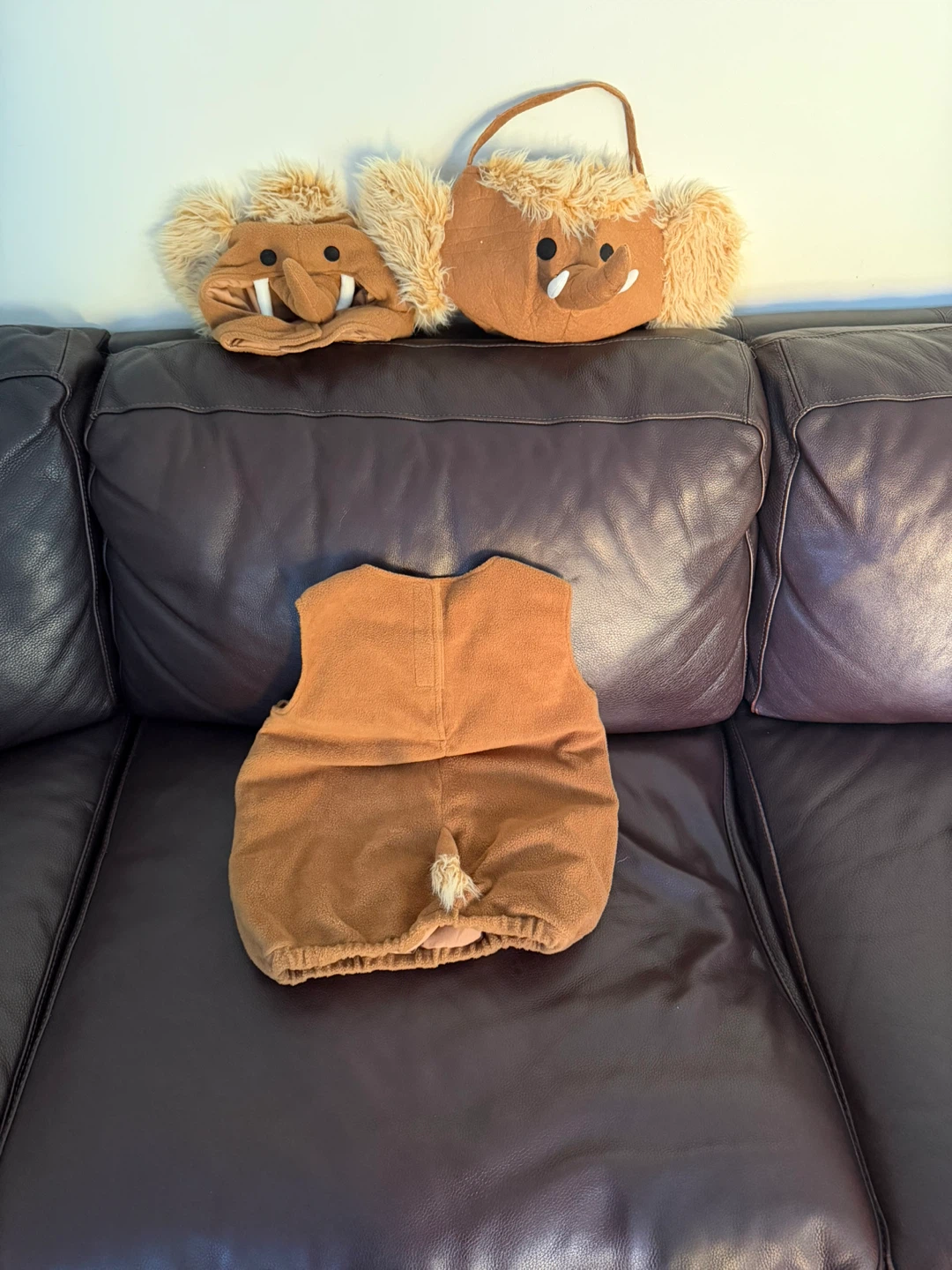 Pottery barn Toddler Mammoth Halloween Costume - photo 3
