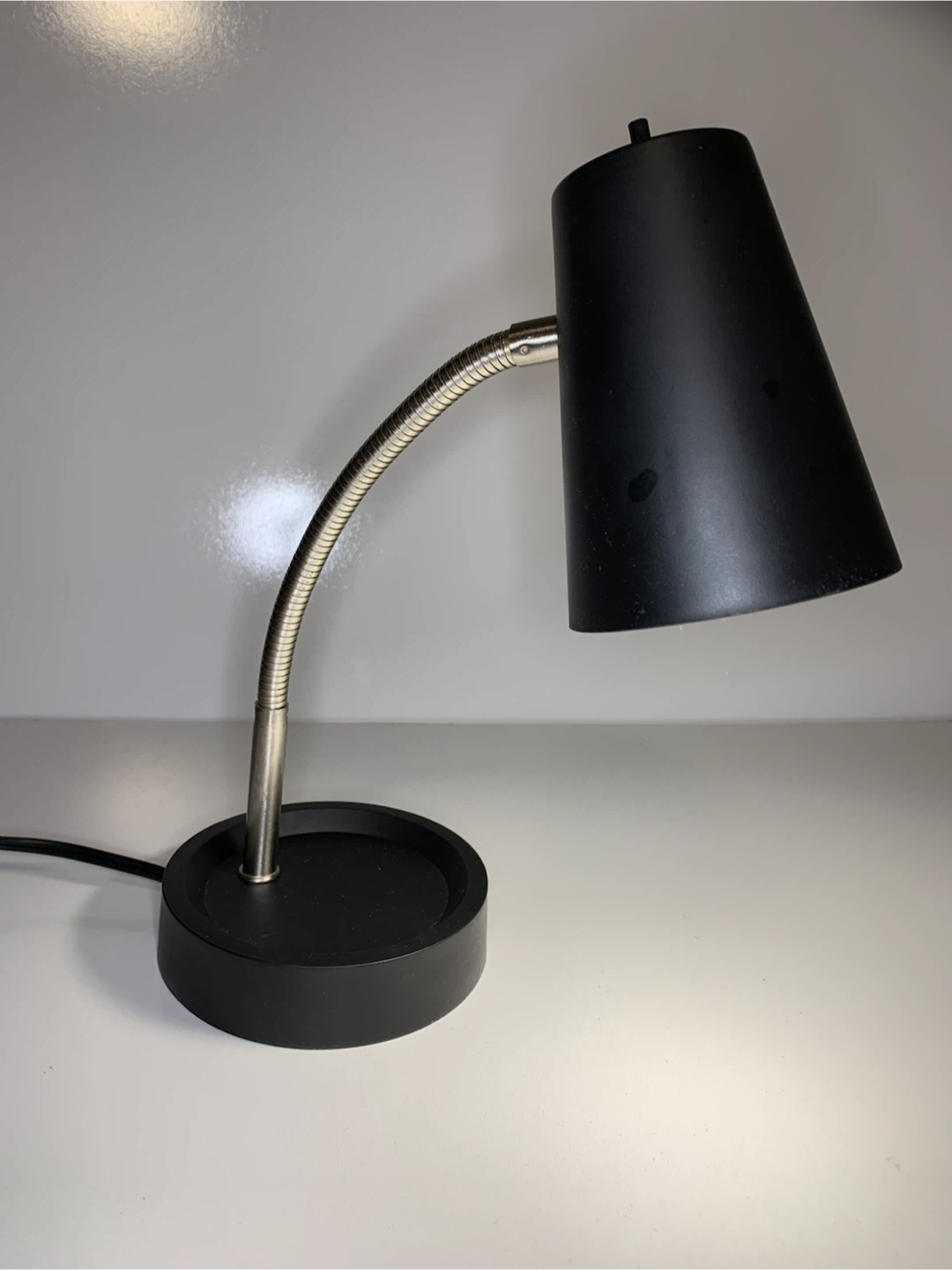 Black Desk Lamp with Wireless Charger