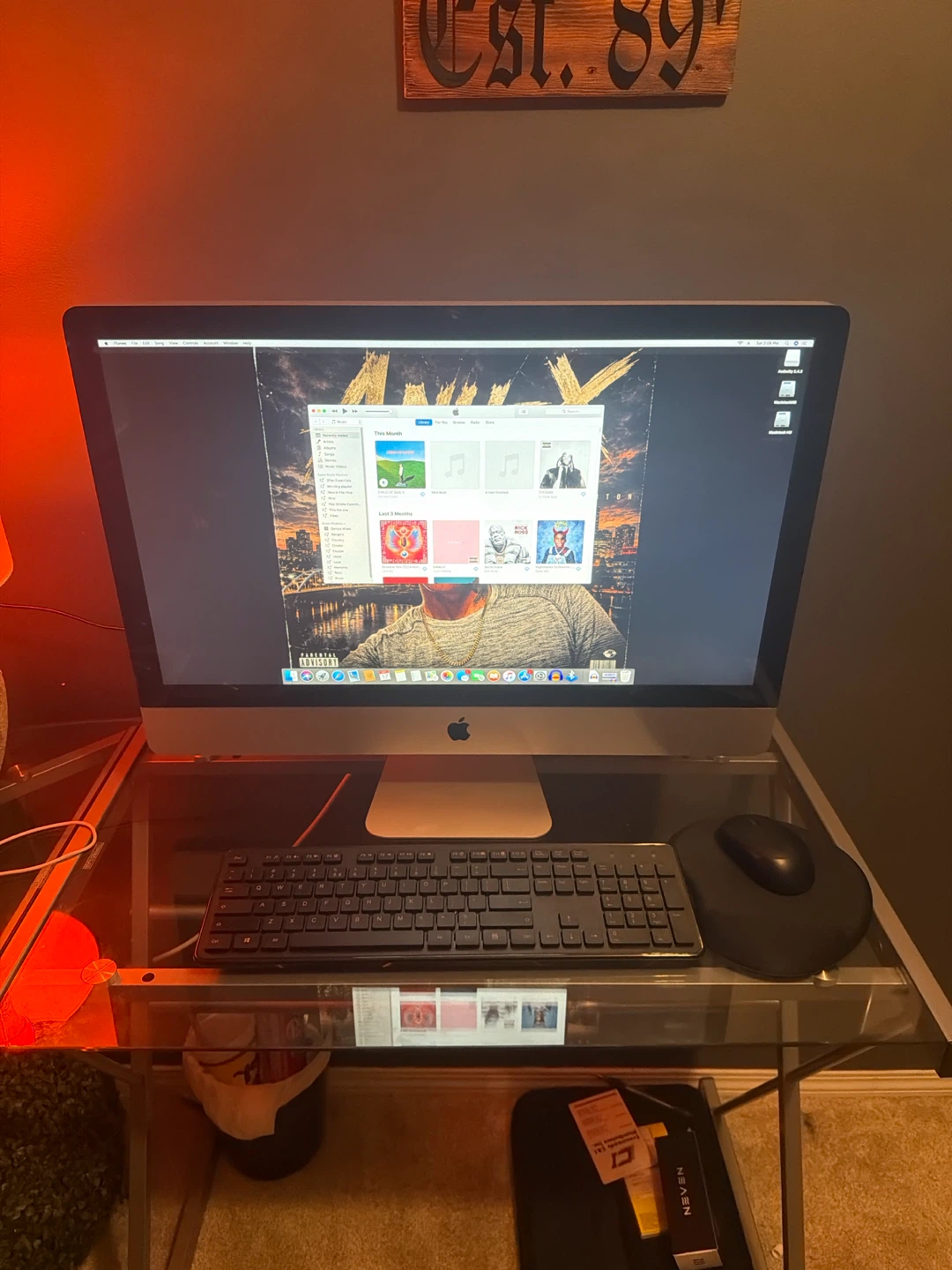 Apple iMac Desktop Computer