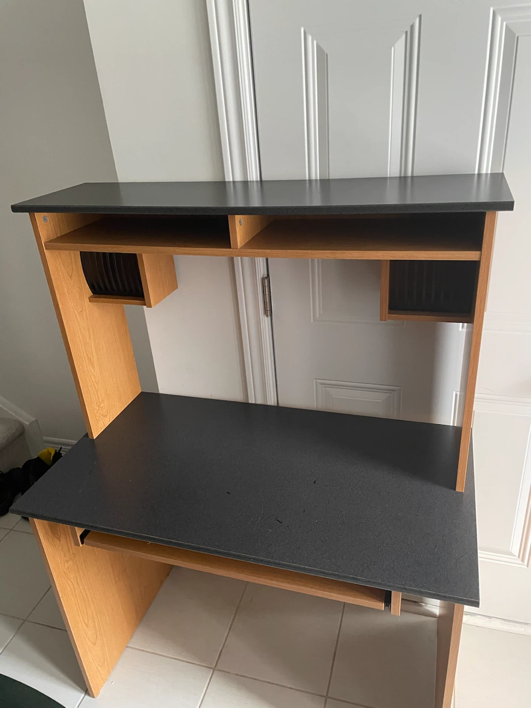Computer Desk with Hutch