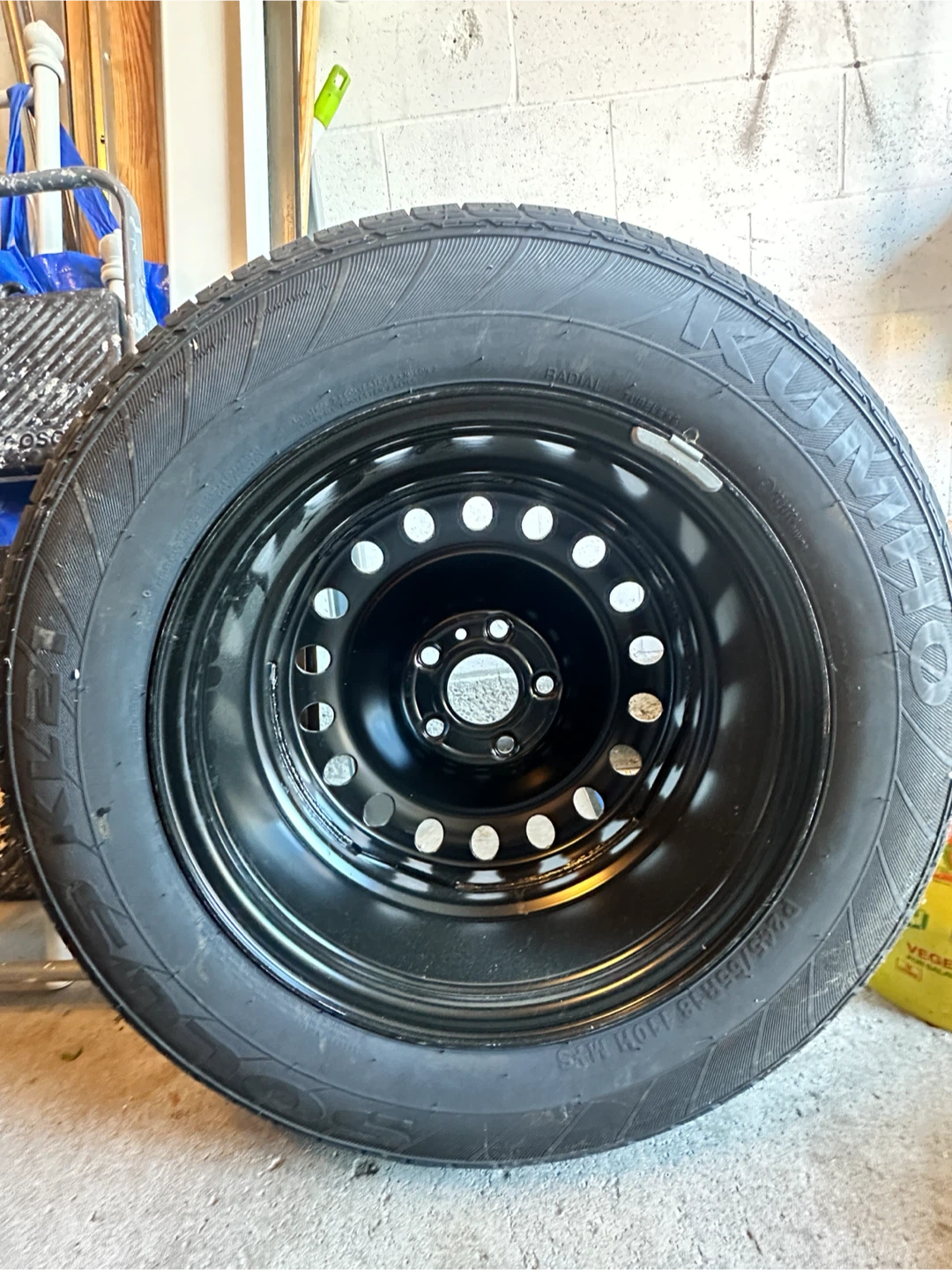 Kumho Solus KL21 Tire on Steel Rim - photo 2