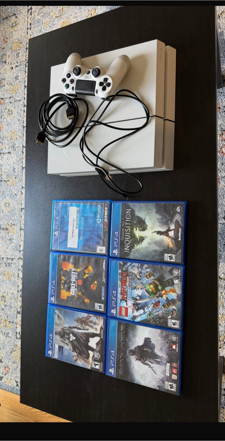 Sony PlayStation 4 Glacier White Console Bundle - photo 3