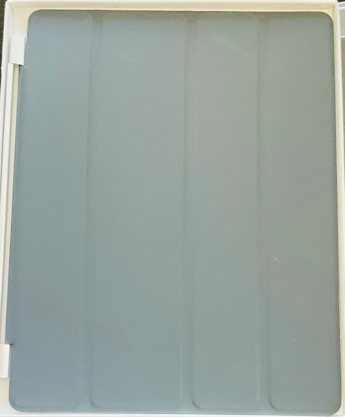 (NEVER USED)Apple iPad Smart Cover - photo 2