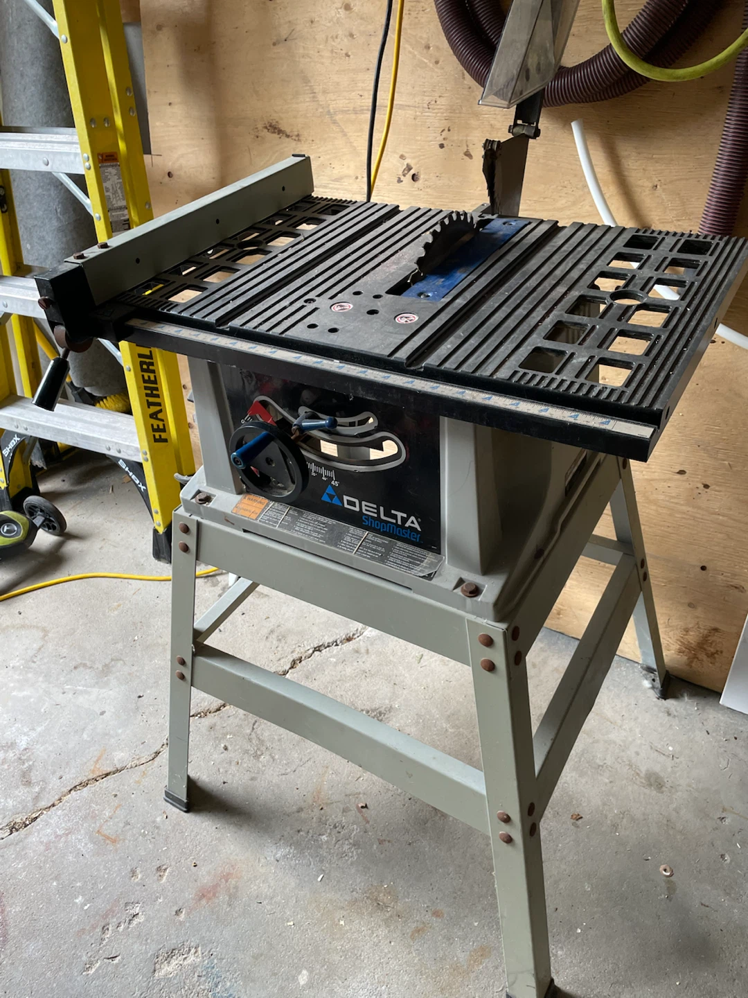 Delta ShopMaster Table Saw - photo 2
