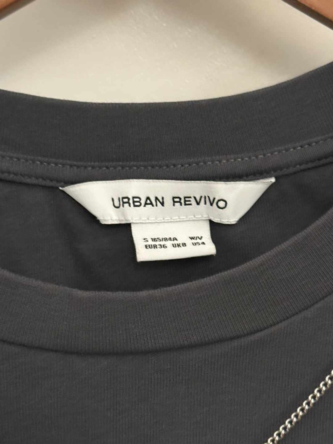 Urban Revivo Chain Detail Crop Top - photo 3