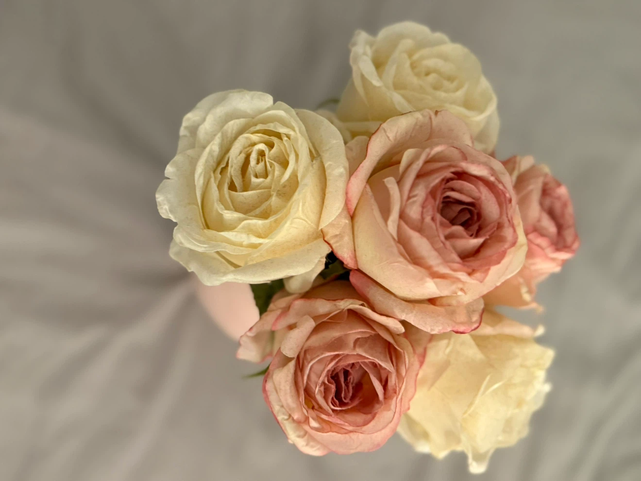 Pink Vase with Artificial Roses - photo 2