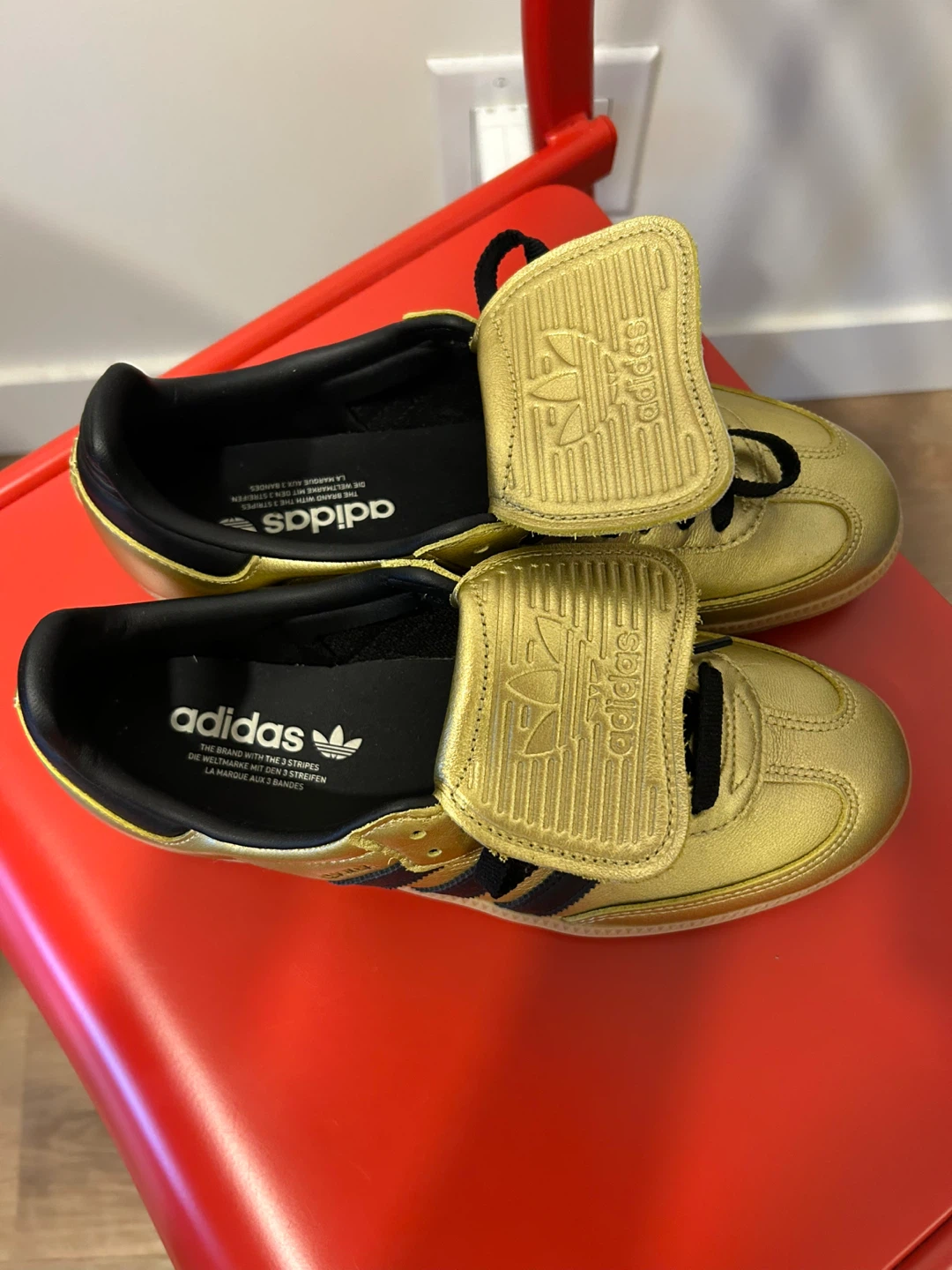 Brand New Adidas Gold Sambas (W9) - photo 5