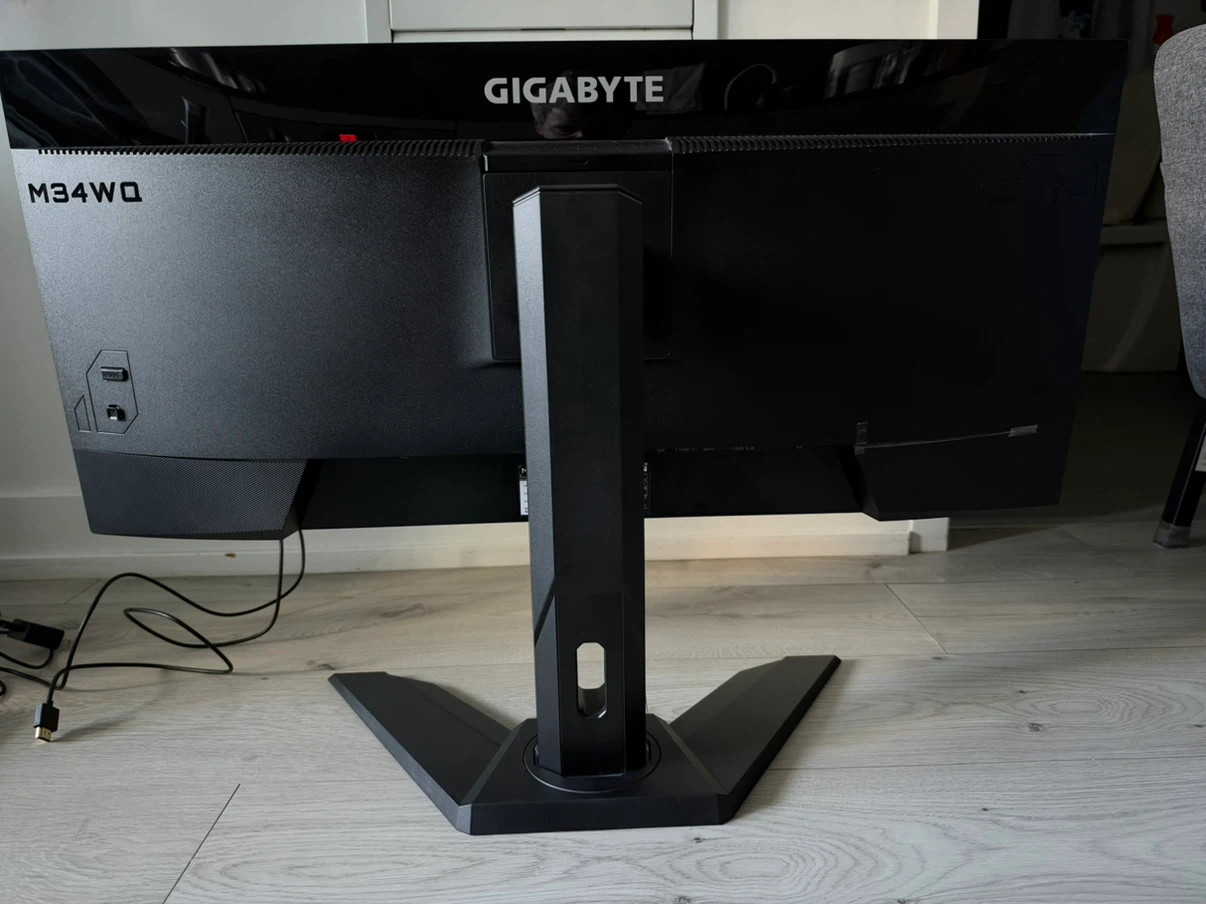 Gigabyte M34WQ 34-inch Ultrawide Monitor - photo 2