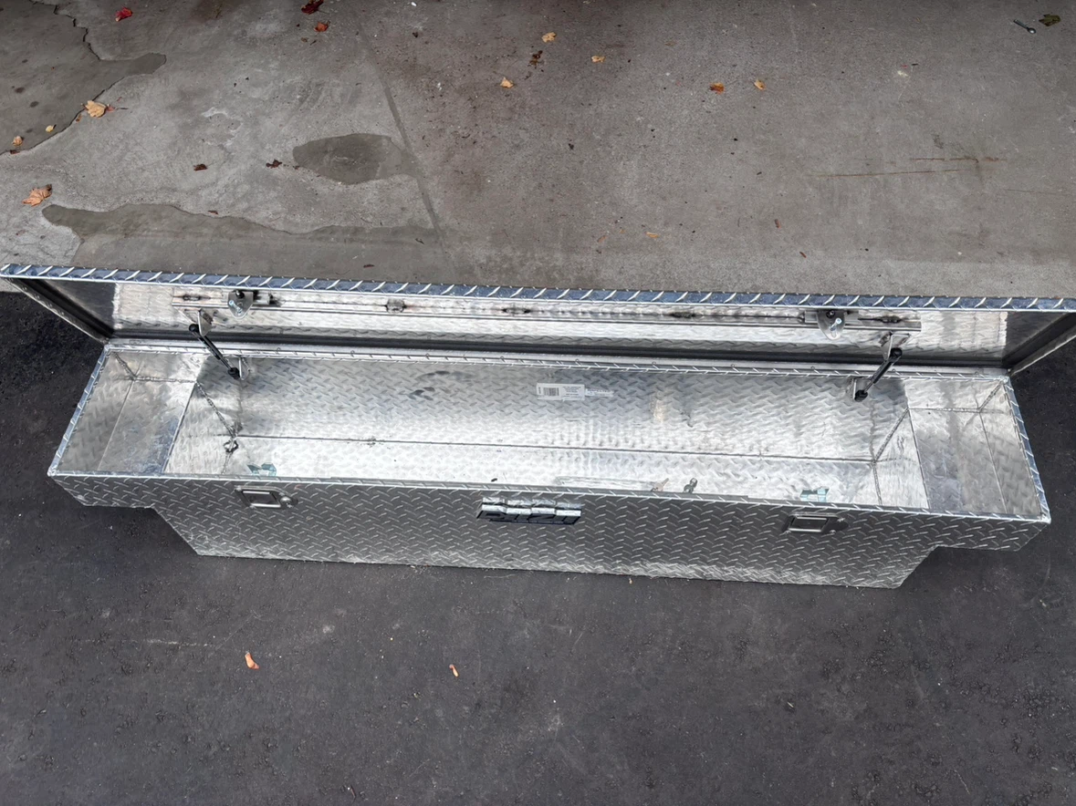 DeeZee Aluminum Truck Tool Box - photo 5