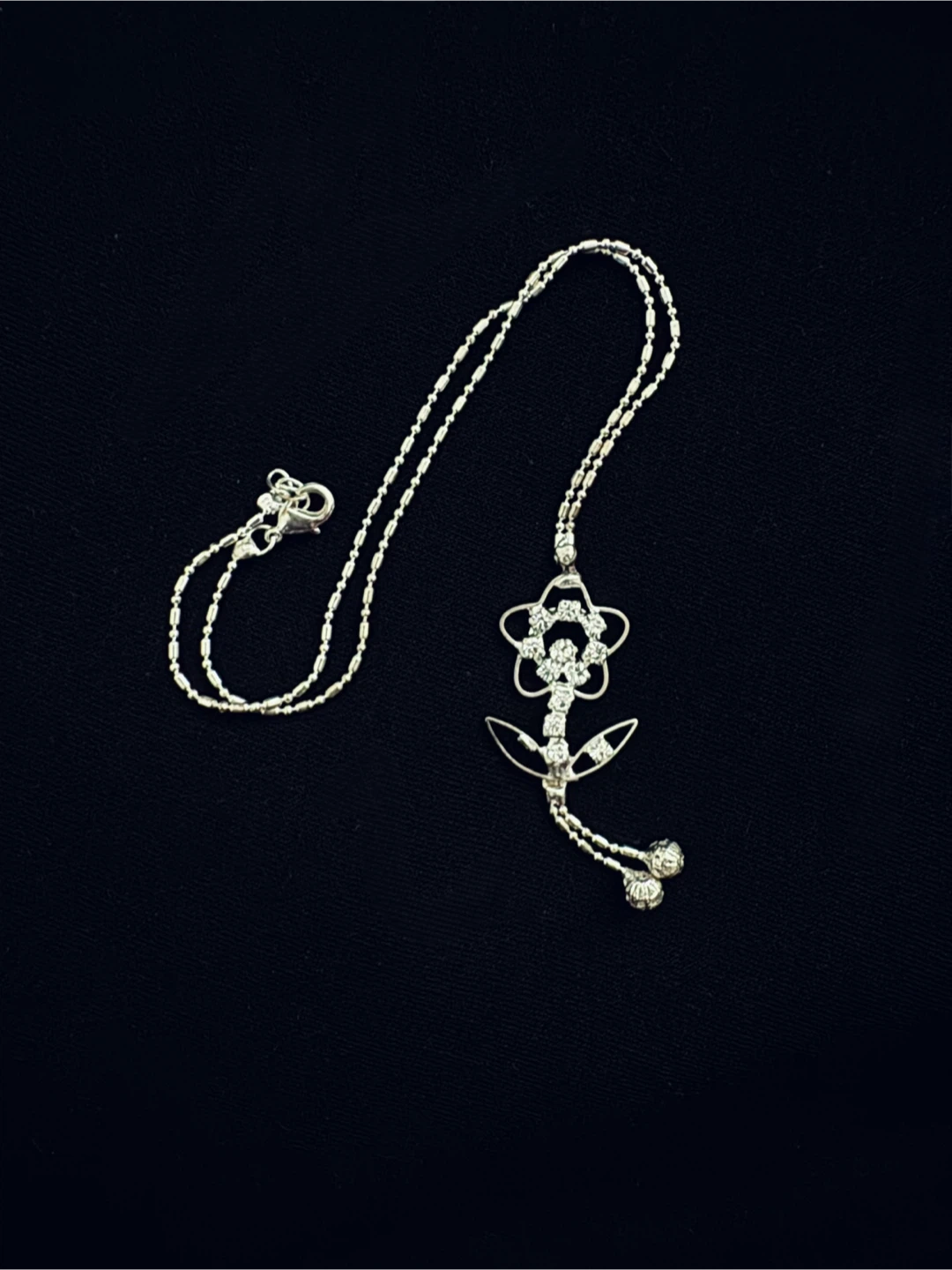 Set of Two Decorative Necklaces - photo 2