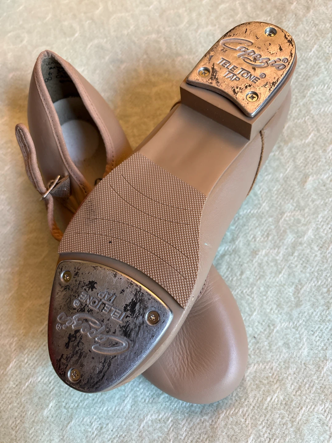 Capezio Tap Shoes Size 6.5 - photo 2