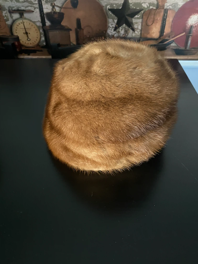 Vintage Pastel Mink Fur Hat 1970’s with original bill! - photo 4