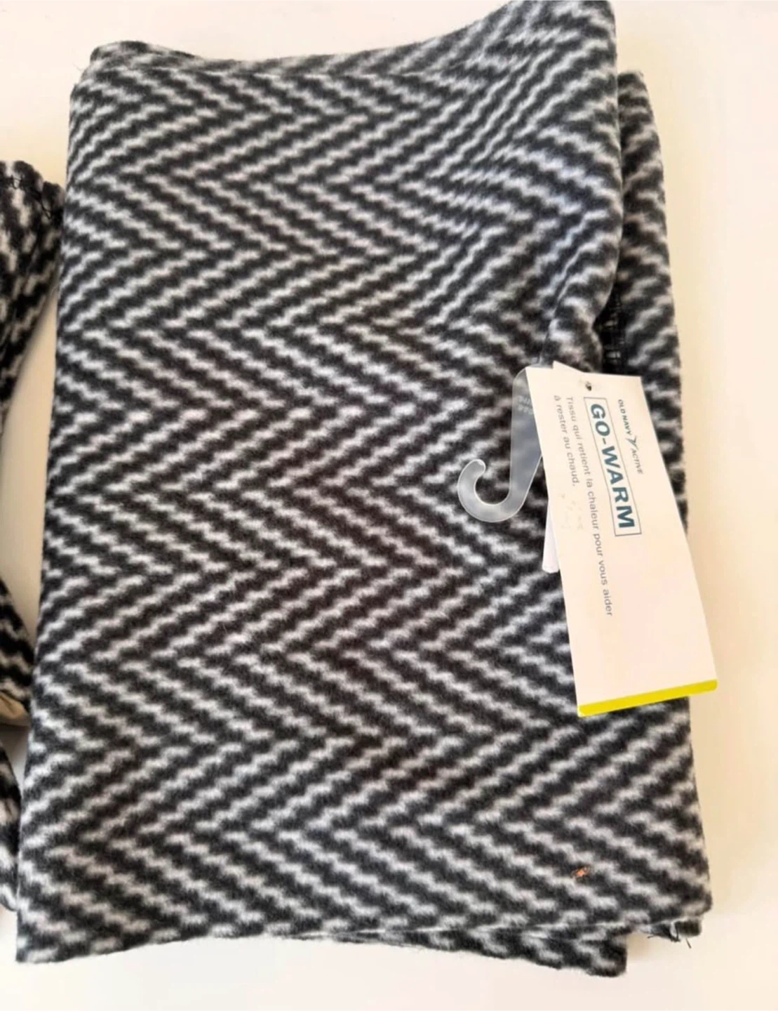 NEW - Neck Warmer and Gloves Set - photo 3