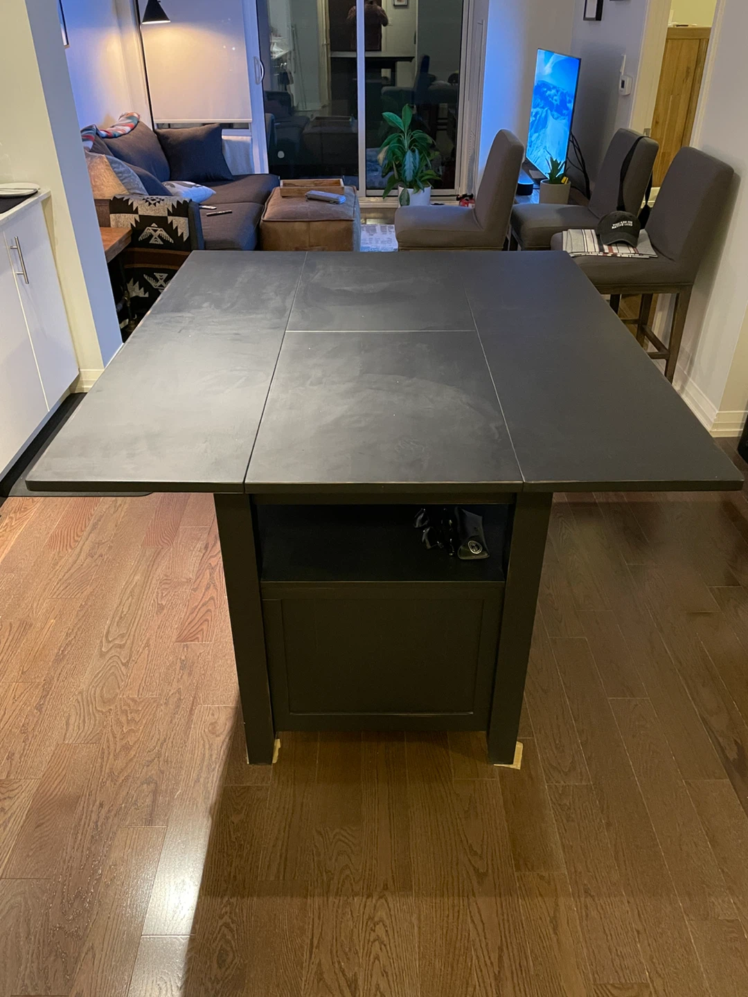 Urban Barn Extendable Table - photo 2