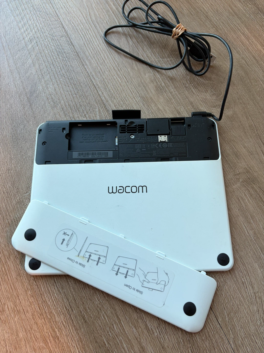 Wacom Intuos CTL-490W Graphics Tablet - photo 3