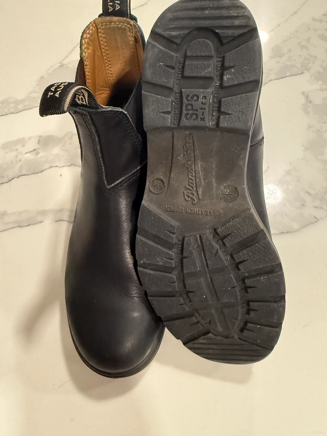 Blundstone Black Leather Boots - Near New - photo 2