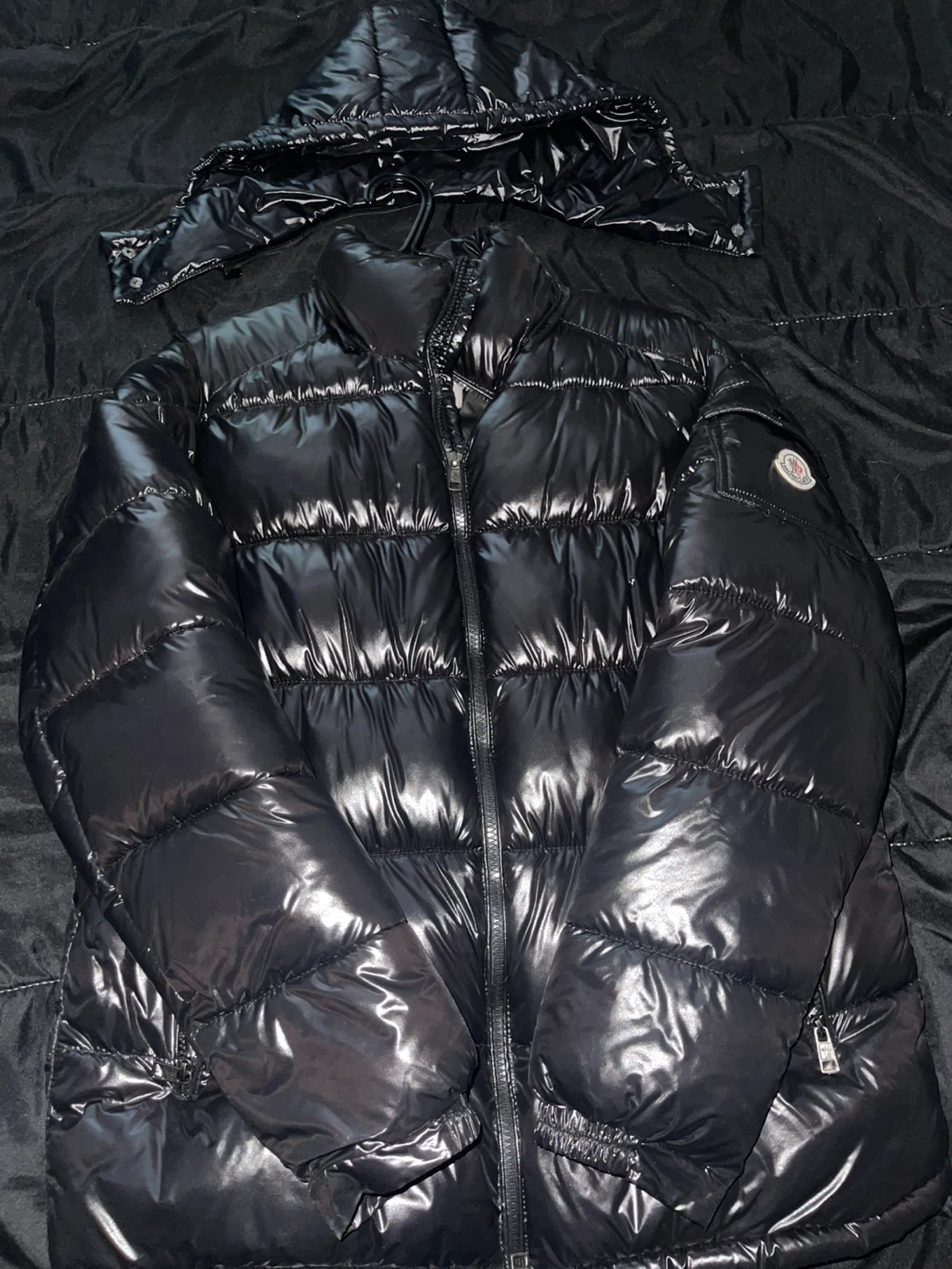 🔥 AUTHENTIC MONCLER JACKET — SIZE LARGE 🔥