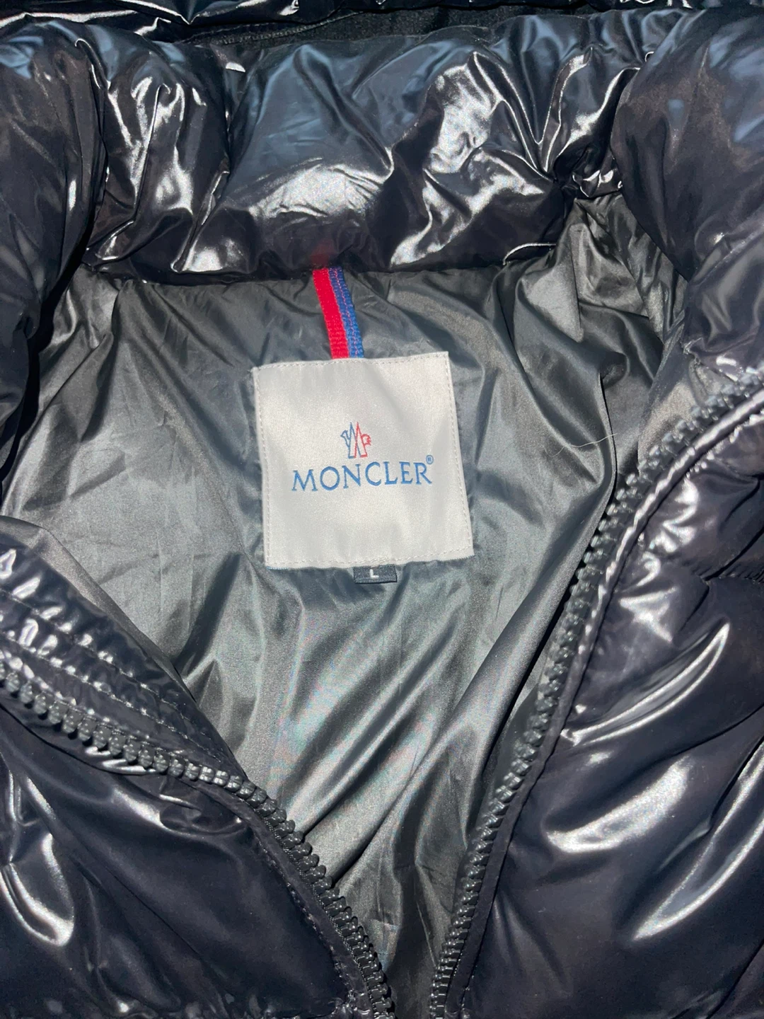 🔥 AUTHENTIC MONCLER JACKET — SIZE LARGE 🔥 - photo 3