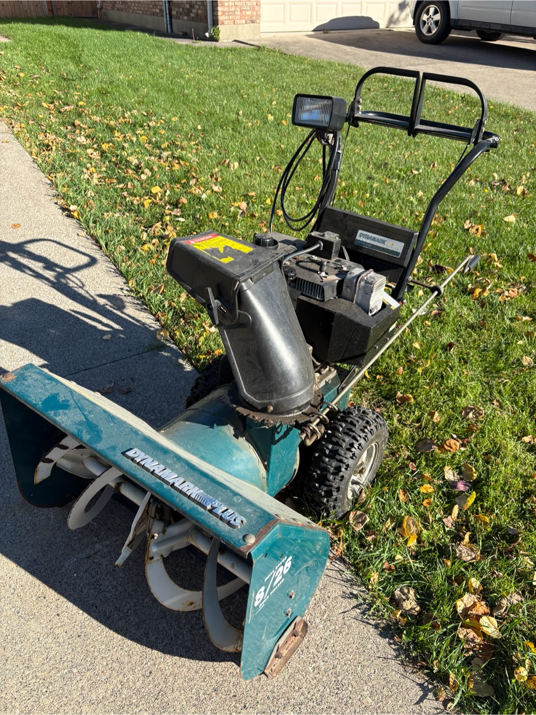 Dynamark Plus 8/26 Snowblower - photo 2