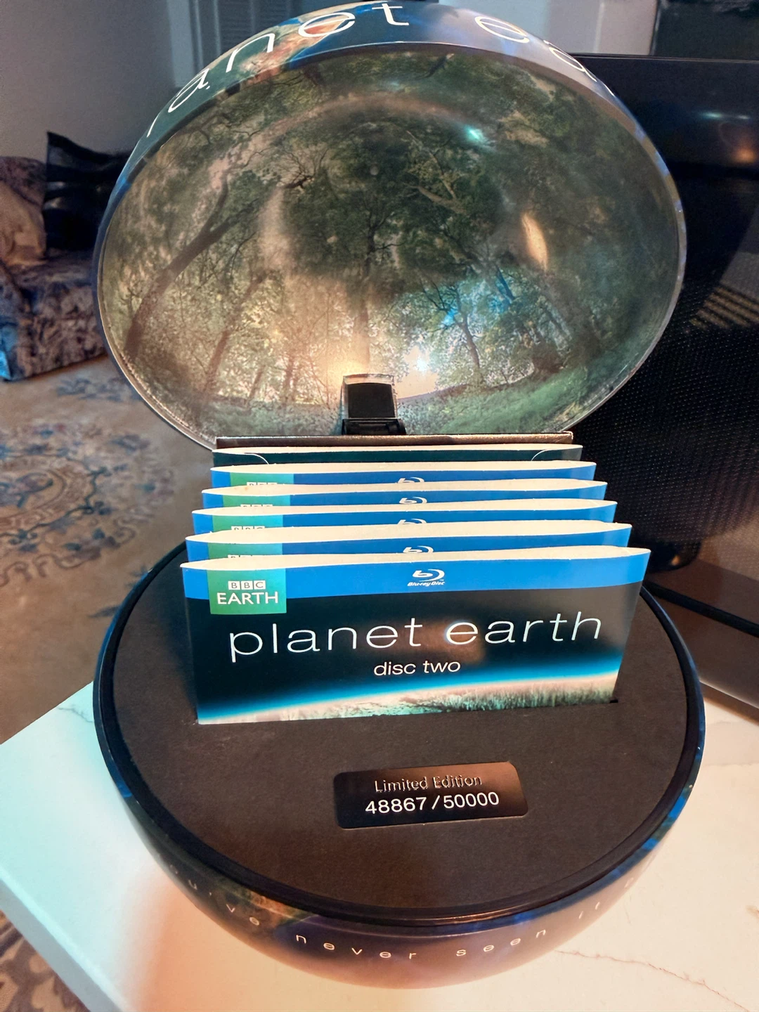 BBC Earth Planet Earth Limited Edition Blu-ray Globe - photo 2