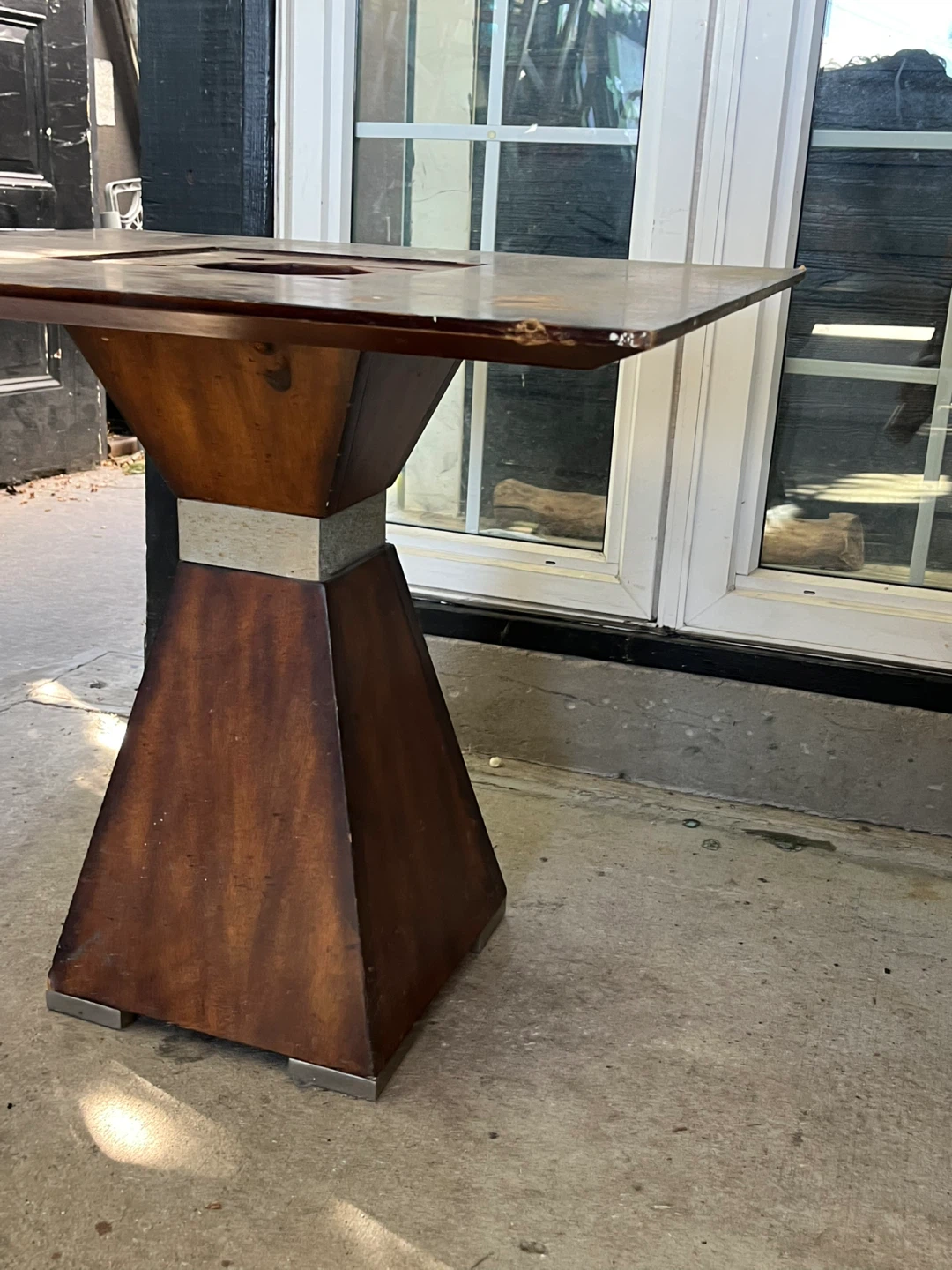 Modern mid century Pedestal Table!