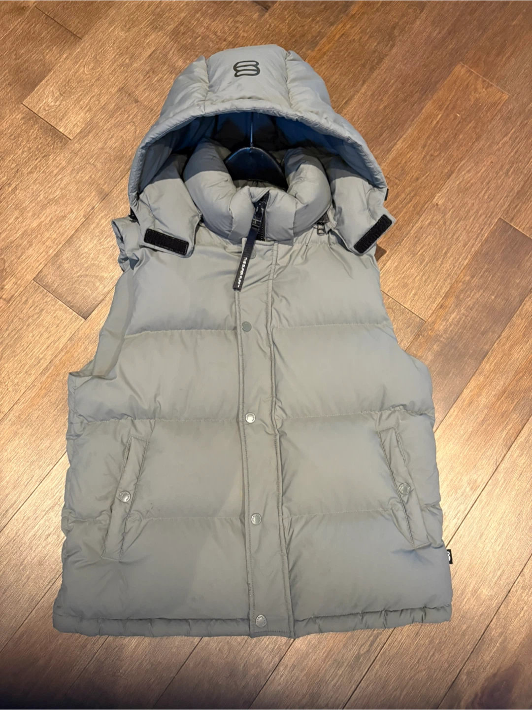 Aritzia The Super Puff Original Vest