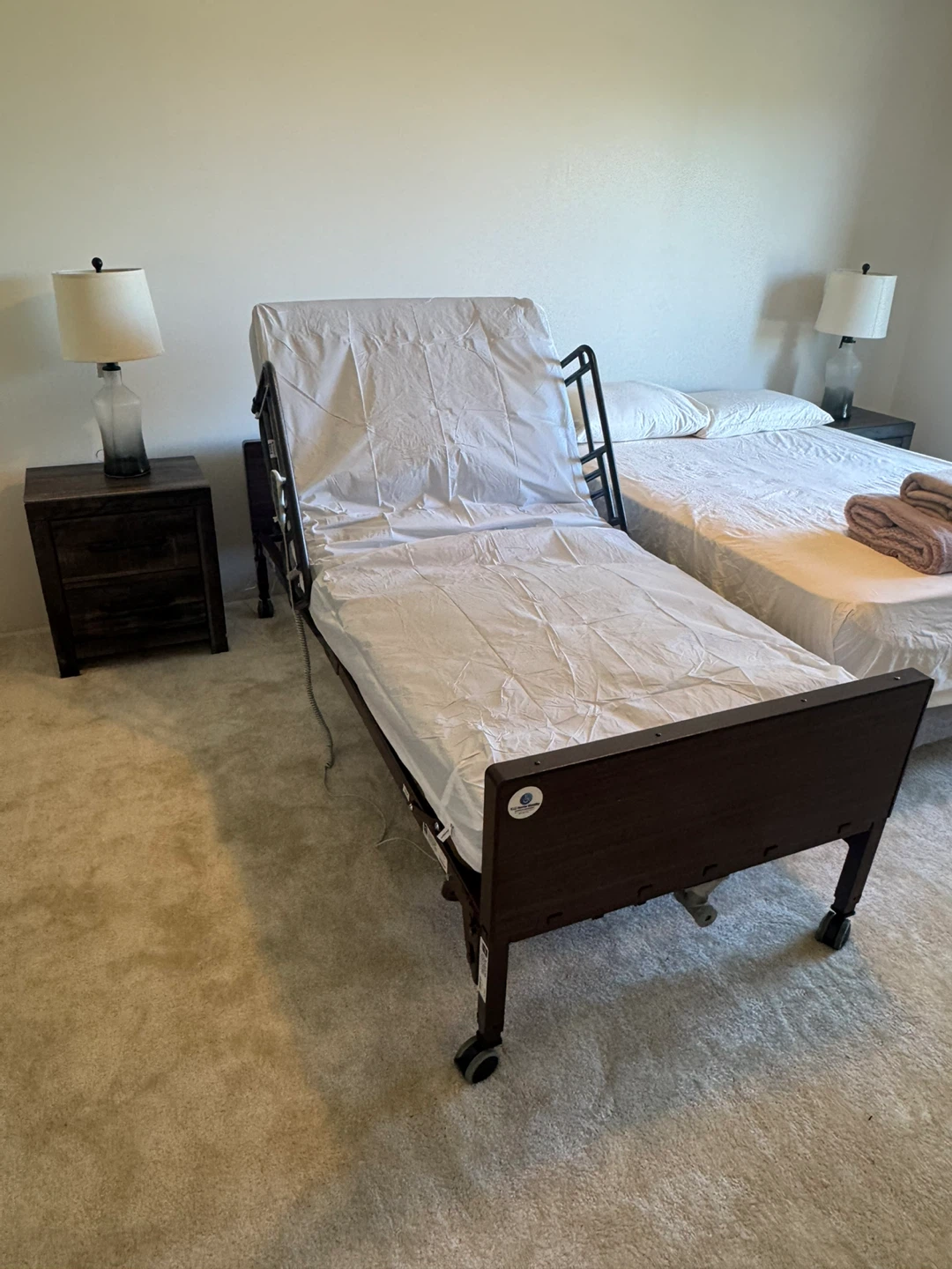 MEDLINE HOSPITAL BED DELIVERY AND SETUP INCLUDED - photo 5