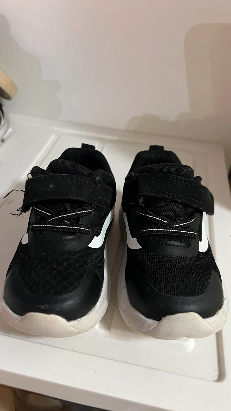 Athletic Works Children's Sneakers 6C - photo 2
