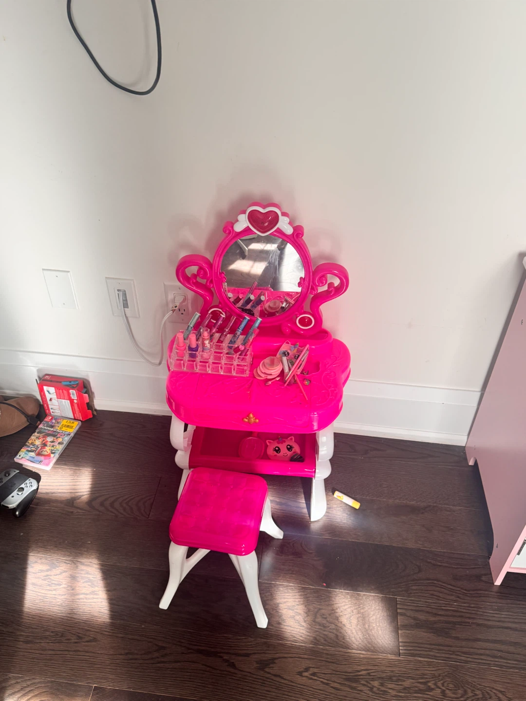 Kids pink vanity set - photo 2