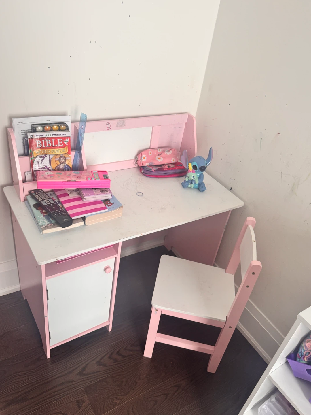 Kids Pink Desk and Chair Set