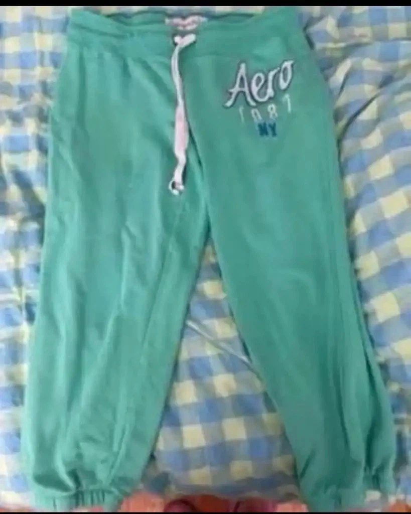 Aeropostale shirt and pants (All together for $4 - photo 4