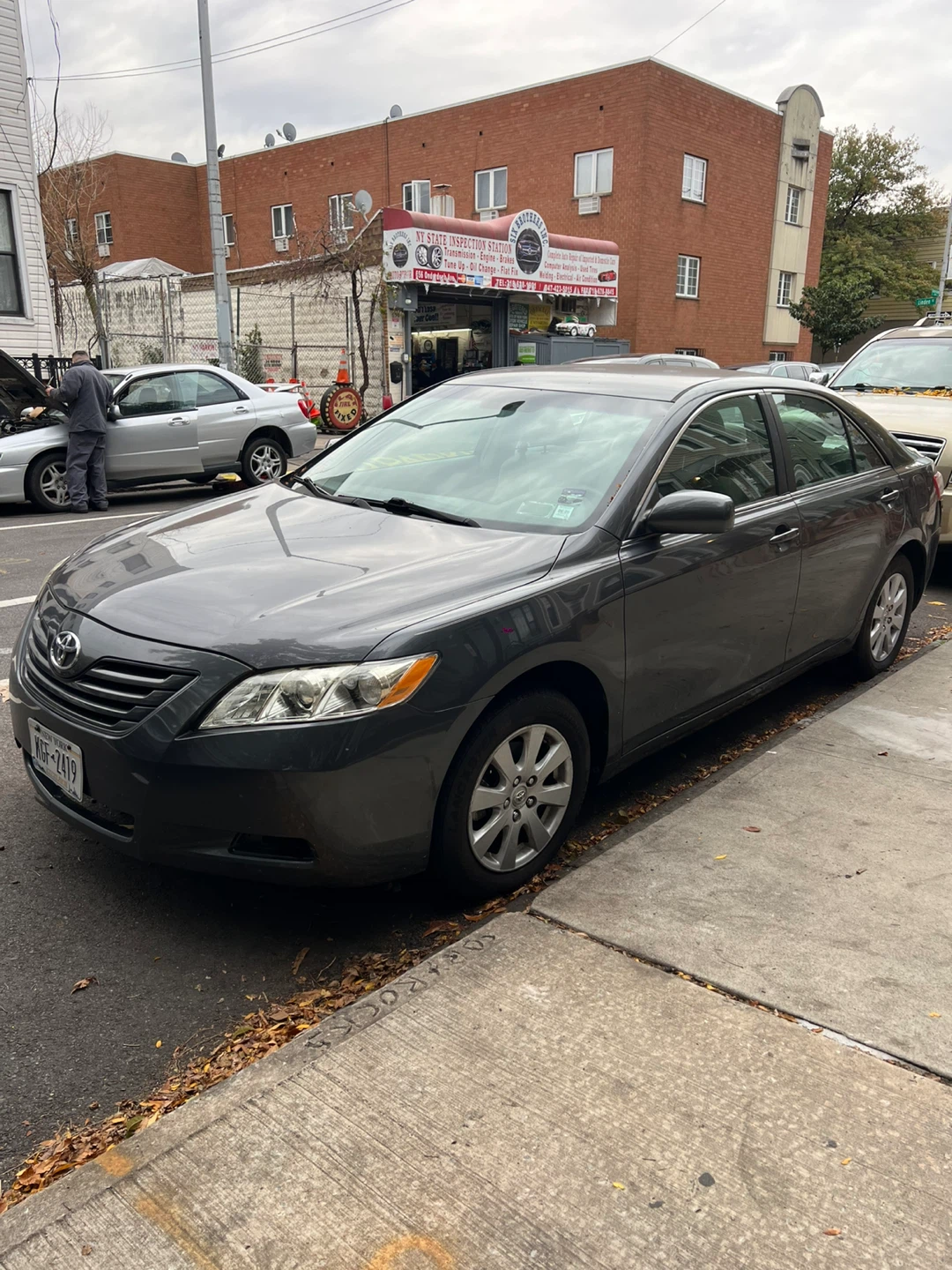 2007 Toyota Camry · LE Sedan 4D