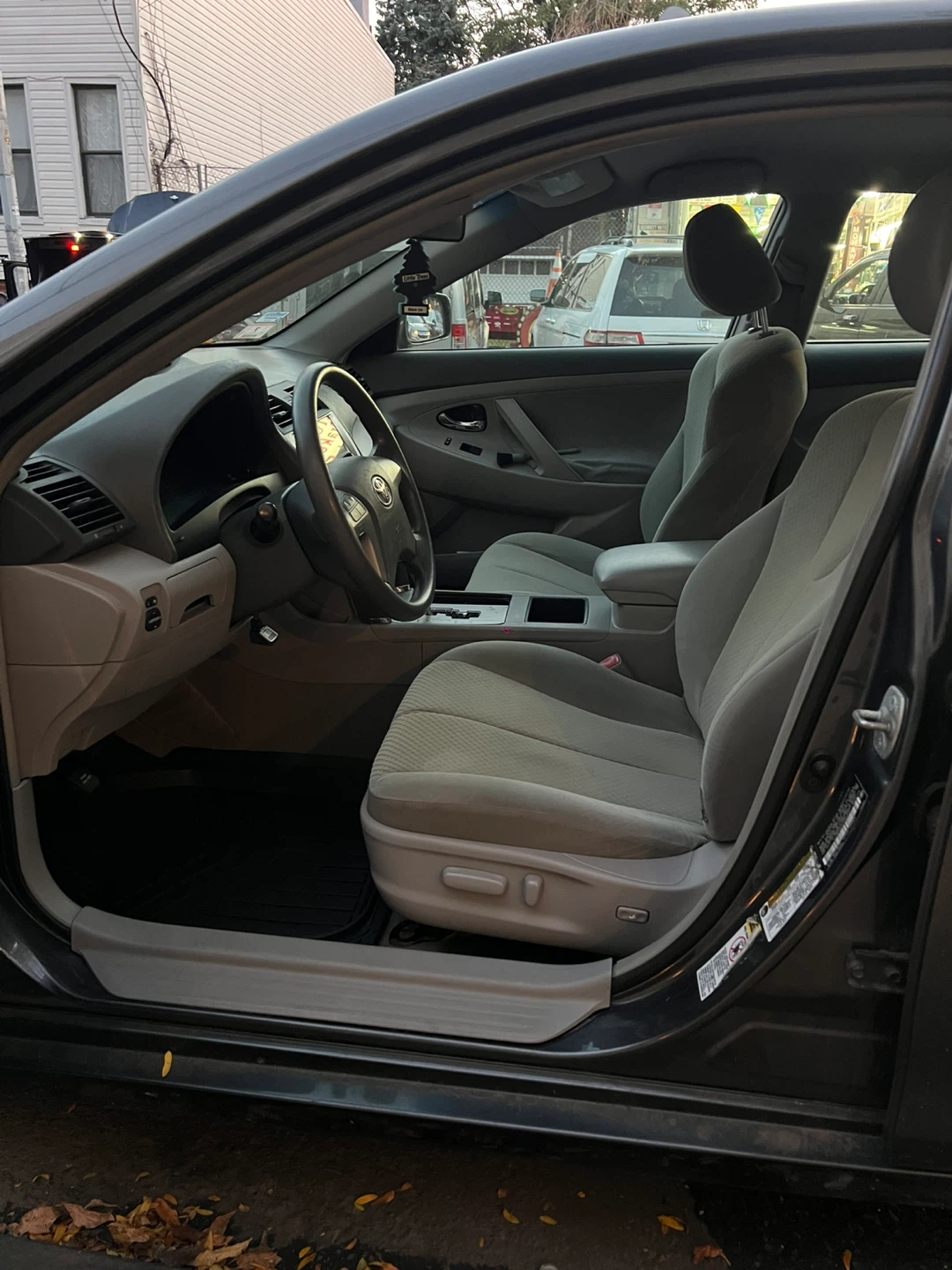 2007 Toyota Camry · LE Sedan 4D - photo 5