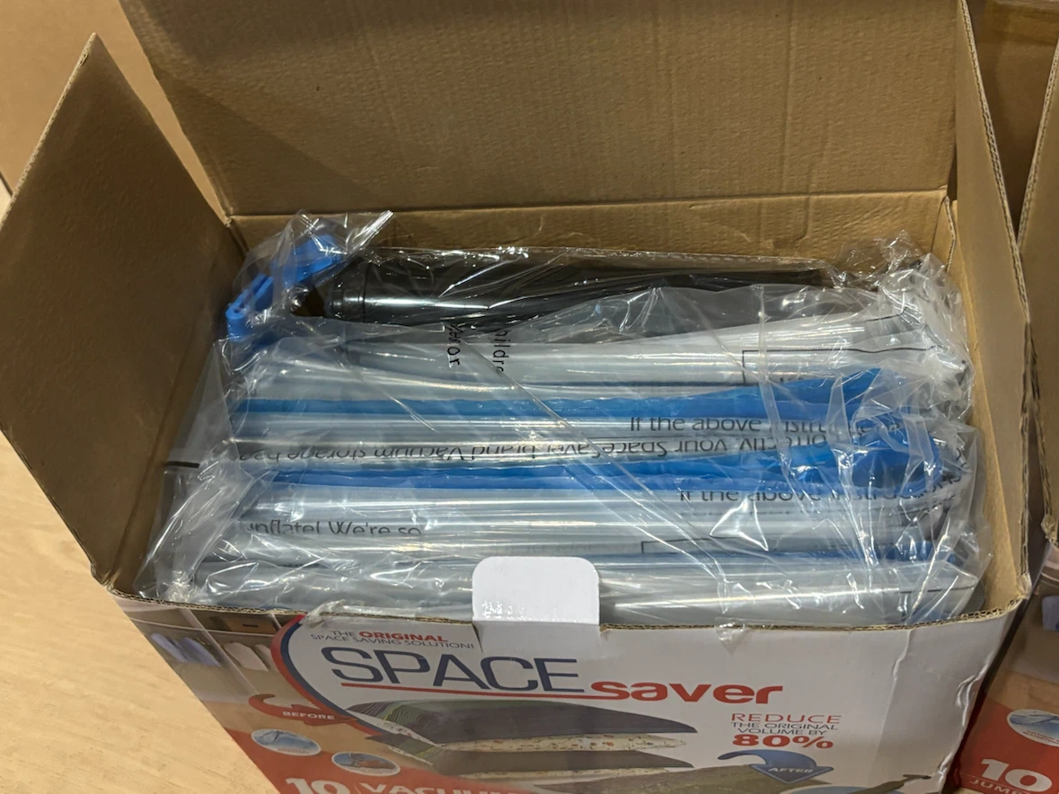 Space Saver Vacuum 17! Storage Bags w Hand Pump, Jumbo 40”x30” - photo 5