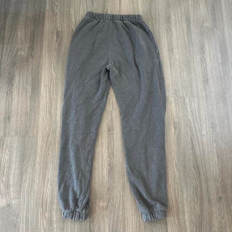 brandy melville dark grey sweatpants - photo 4