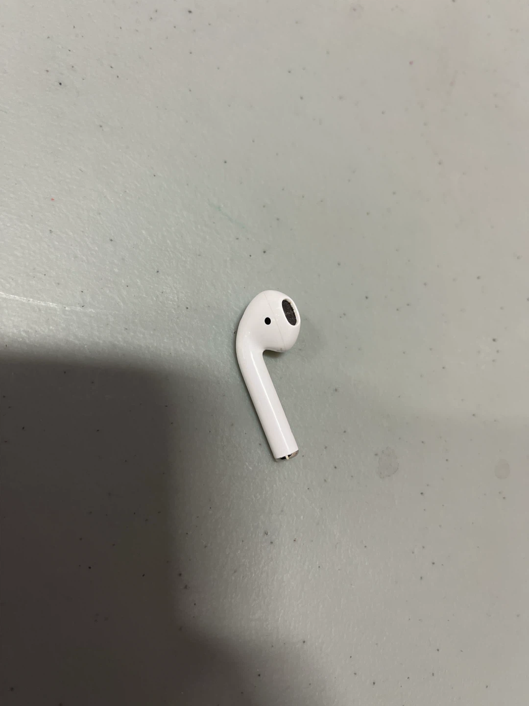 Apple AirPods Right Earbud - photo 2