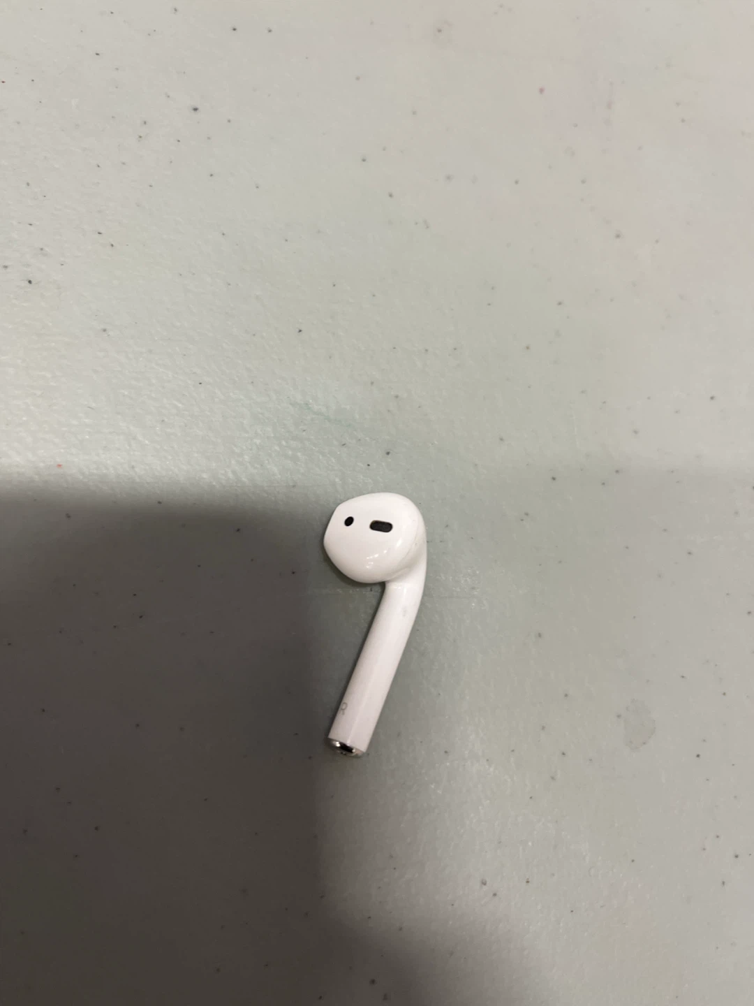 Apple AirPods Right Earbud - photo 3