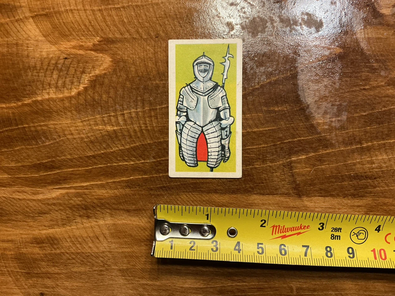 1961 Cadet Sweets Arms and Armour Trading Card No. 4 - photo 3
