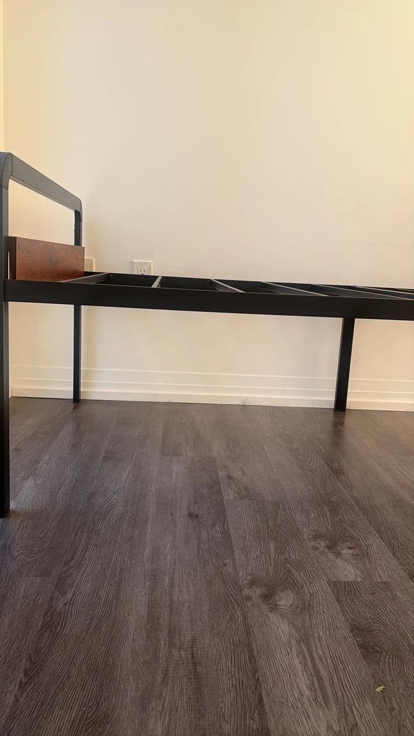 Single bed frame with bamboo mattress - photo 2