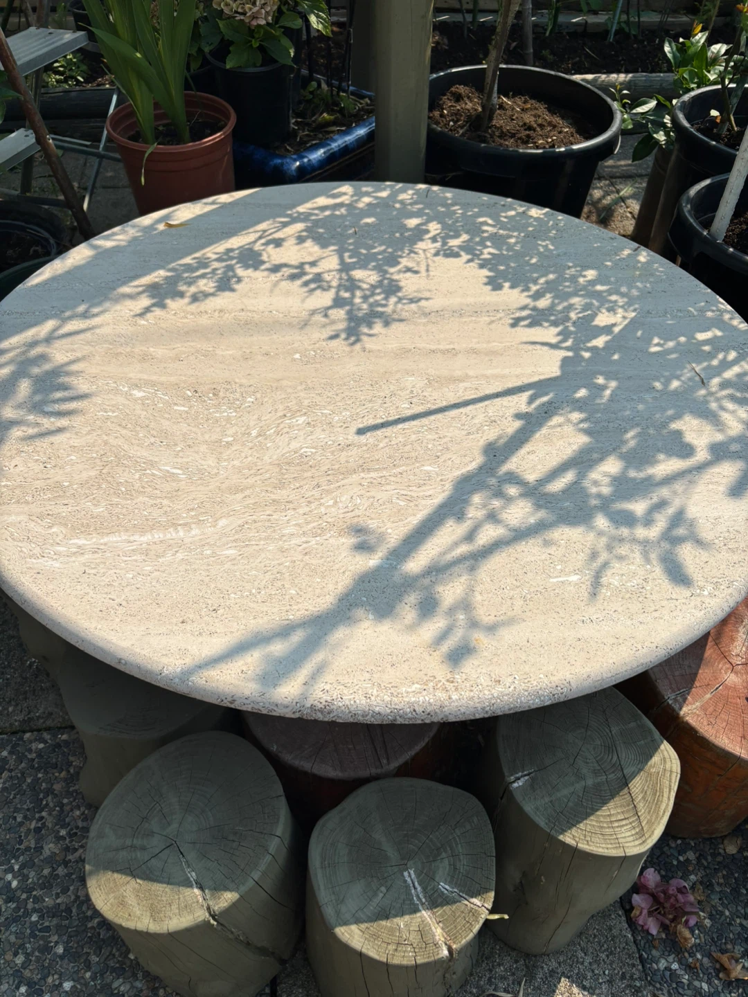 Round Travertine Stone Table