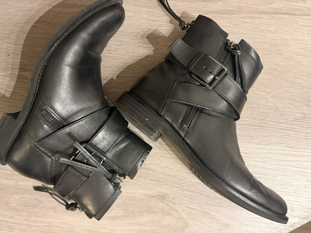 ECCO Black Leather Ankle Boots Size 41 - photo 2