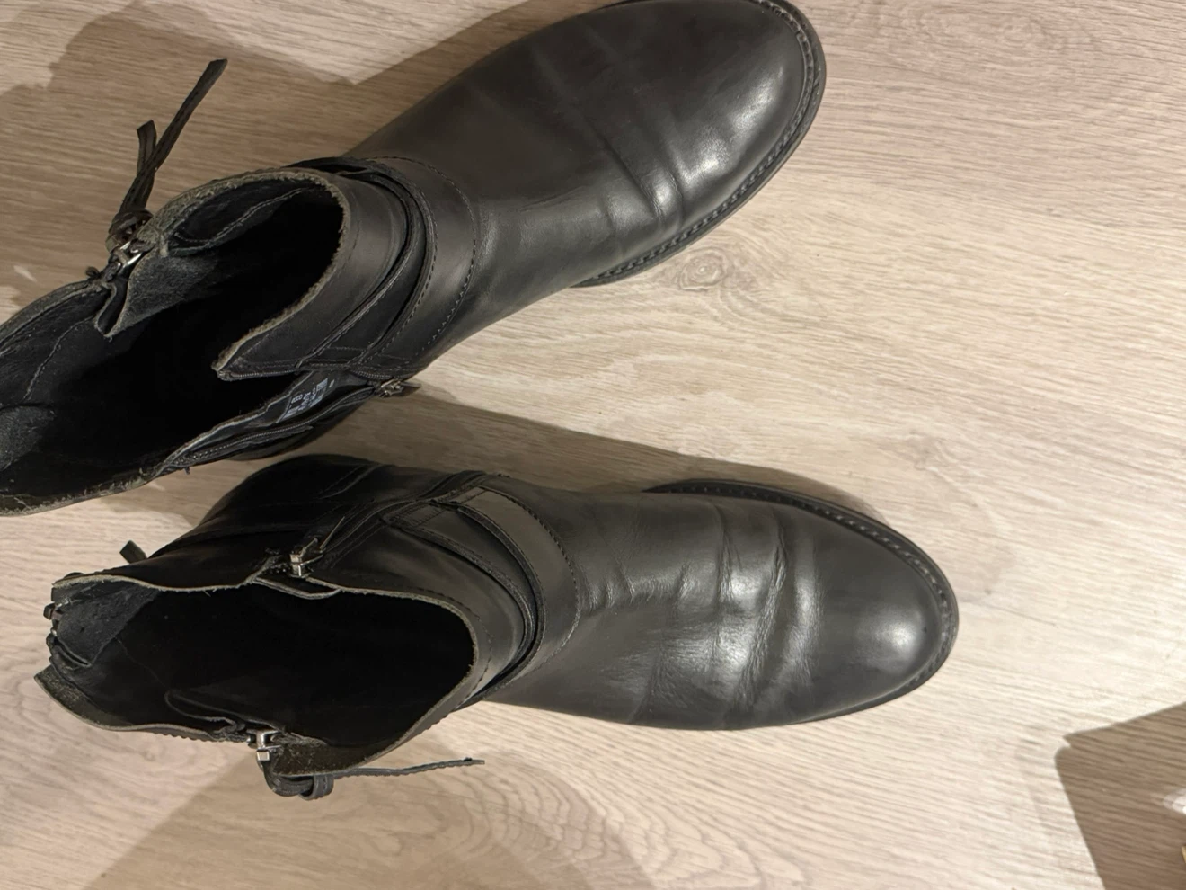 ECCO Black Leather Ankle Boots Size 41 - photo 3