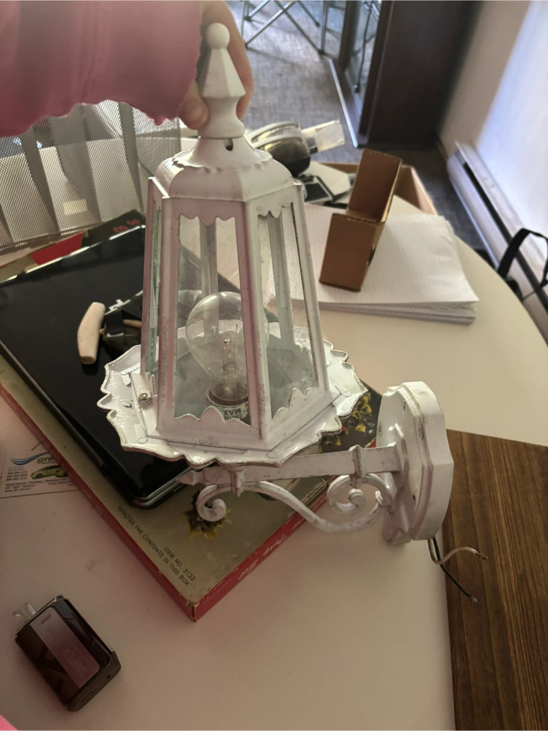 White wall light - photo 2
