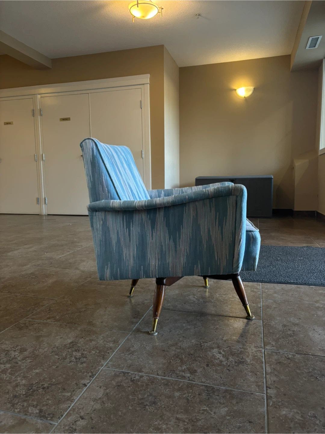 Vintage Mid-Century Modern Swivel Armchair rocker - photo 2