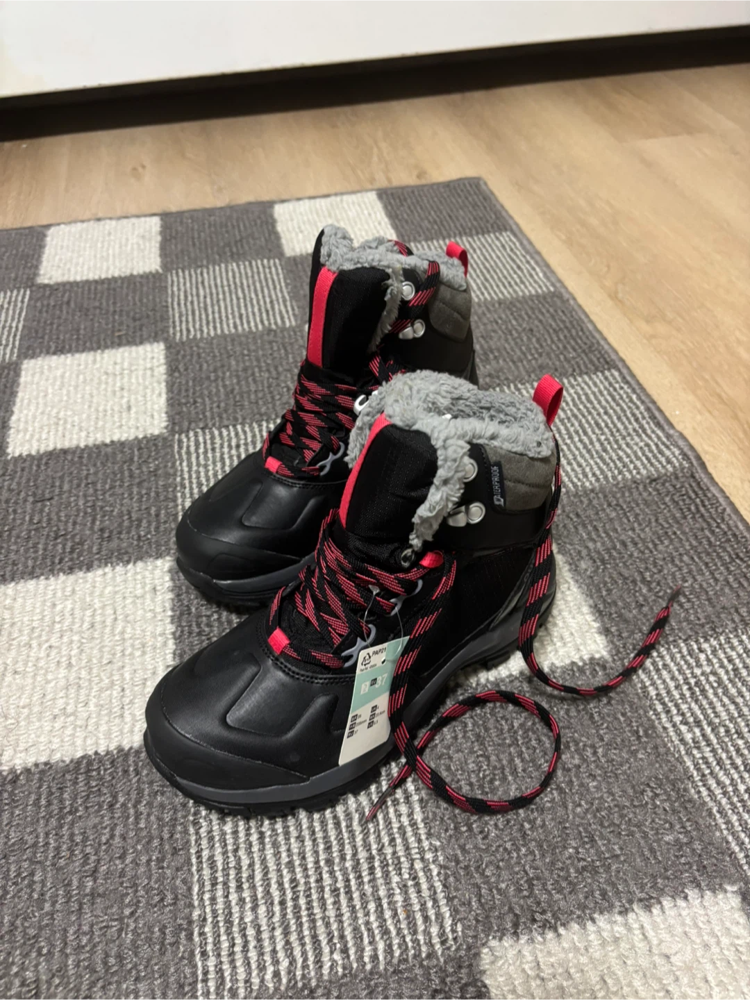 Quechua Waterproof Winter Boots Size 37 - photo 3